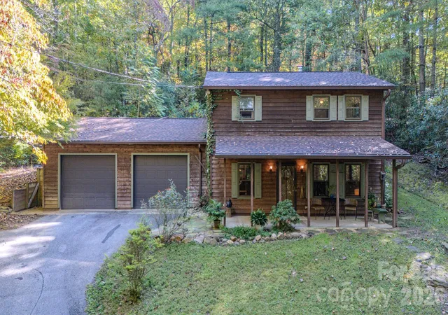 Photo 3 of Single family home for sale at 75 Harrison Hl Rd, Swannanoa, NC 28778 | MLS# 4435357 | Listing updated on 2026-10-28