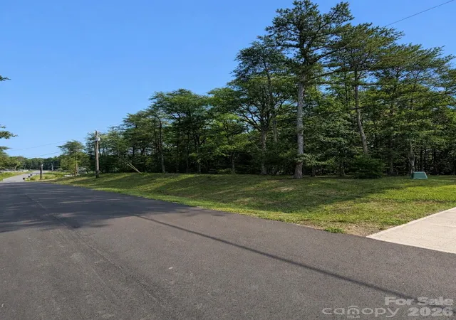 Photo 1 of Land for sale at 17307 Green Hl Rd, Charlotte, NC 28278 | MLS# 4435364 | Listing updated on 2026-10-16