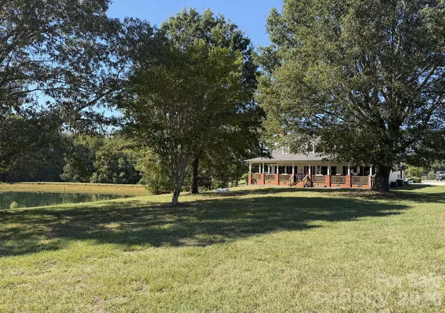 Photo 1 of Single family home for sale at 5520 Rehobeth Rd, Waxhaw, NC 28173 | MLS# 4435373 | Listing updated on 2026-10-20