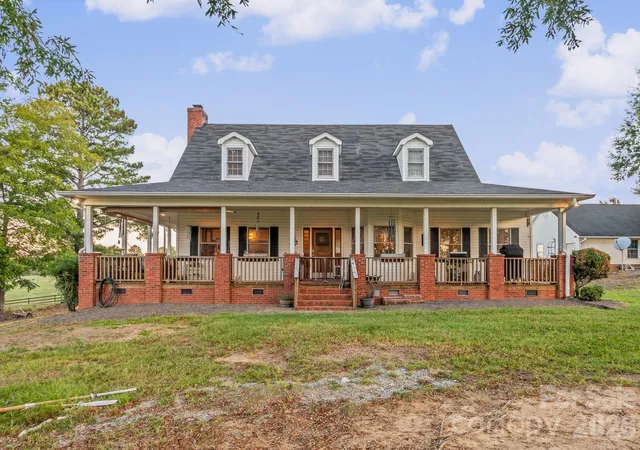 Photo 1 of Single family home for sale at 5520 Rehobeth Rd, Waxhaw, NC 28173 | MLS# 4435373 | Listing updated on 2026-10-22
