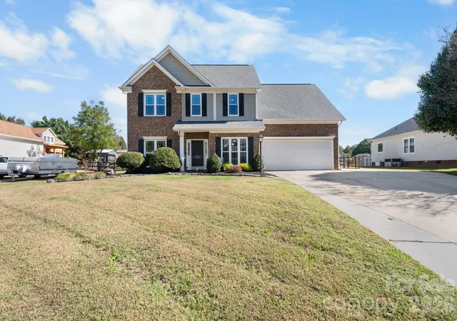 Single family home for sale at 3839 Bent Crk Dr SW, Concord, NC 28027 | MLS# 4435374
