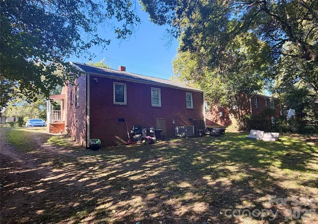 Photo 4 of Single family home for sale at 414 Norris Ave, Charlotte, NC 28206 | MLS# 4435381 | Listing updated on 2026-10-23