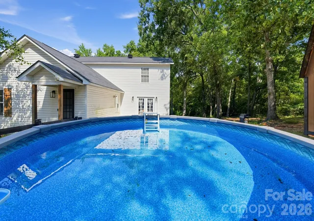 Photo 3 of Single family home for sale at 1445 Buford Ct, Rock Hill, SC 29730 | MLS# 4435401 | Listing updated on 2026-10-24
