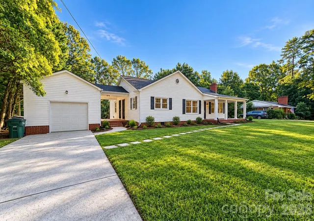 Photo 3 of Single family home for sale at 103 S Westover Dr, Monroe, NC 28112 | MLS# 4435412 | Listing updated on 2026-10-18