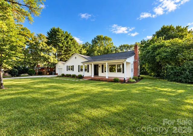 Photo 3 of Single family home for sale at 103 S Westover Dr, Monroe, NC 28112 | MLS# 4435412 | Listing updated on 2026-10-18
