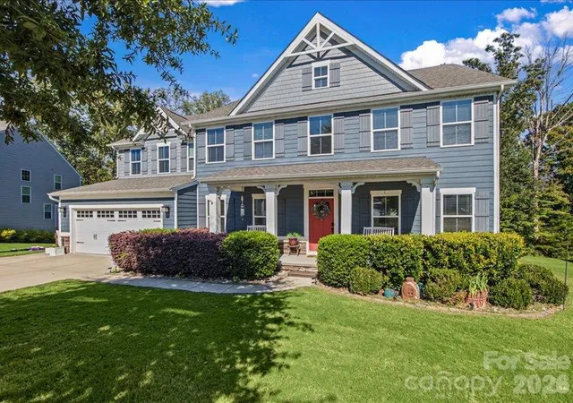 Photo 1 of Single family home for sale at 213 Candish Ct, Fort Mill, SC 29715 | MLS# 4435418 | Listing updated on 2026-10-19