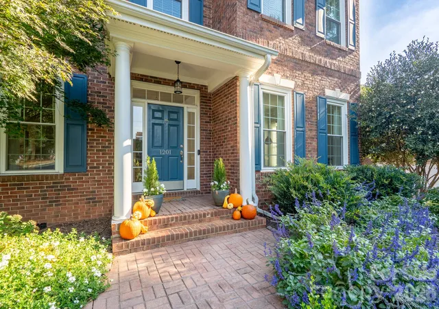 Photo 1 of Sale Pending at 1201 Beckford Glen Dr, Waxhaw, NC 28173 | MLS# 4435419 | Listing updated on 2026-10-30