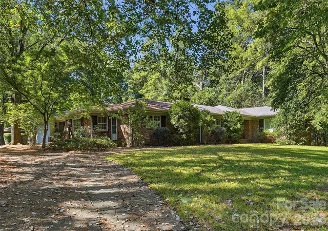 Photo 1 of Single family home for sale at 7600 Park Rd, Charlotte, NC 28210 | MLS# 4435432 | Listing updated on 2026-10-29