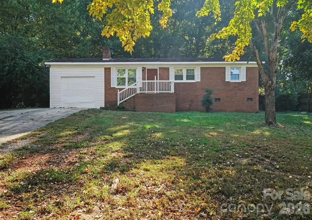 Photo 1 of Single family home for sale at 306 Hubbard St, Lincolnton, NC 28092 | MLS# 4435443 | Listing updated on 2026-10-25