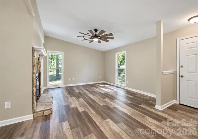 Photo 4 of Single family home for sale at 114 Lauren Ct, Gastonia, NC 28056 | MLS# 4435457 | Listing updated on 2026-10-29