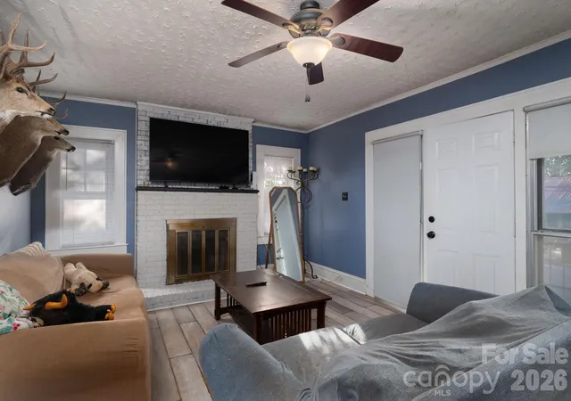Photo 2 of Single family home for sale at 407 3rd Avenue SE, Hickory, NC 28602 | MLS# 4435465 | Listing updated on 2026-10-24