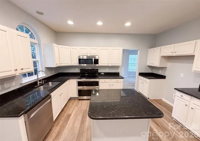 Photo 3 of Single family home for sale at 9339 Autumn Applause Dr, Charlotte, NC 28277 | MLS# 4435503 | Listing updated on 2026-10-29