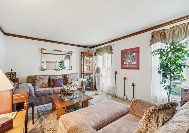 Photo 1 of Single family home for sale at 4701 Farm Pond Ln, Charlotte, NC 28212 | MLS# 4435508 | Listing updated on 2026-10-24