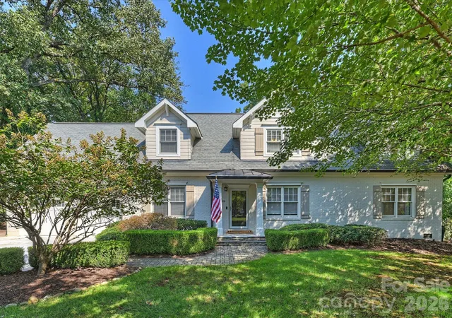 Photo 1 of Single family home for sale at 5919 Creola Rd, Charlotte, NC 28270 | MLS# 4435518 | Listing updated on 2026-10-28