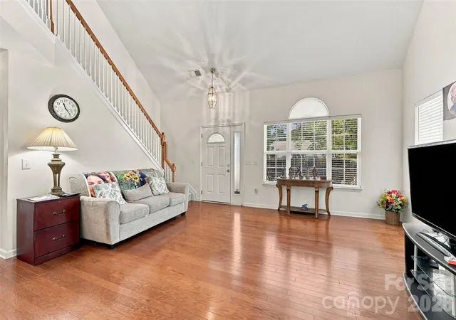 Photo 4 of Single family home for sale at 1937 Decatur Ct, Charlotte, NC 28213 | MLS# 4435536 | Listing updated on 2026-10-28