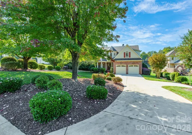 Photo 1 of Single family home for sale at 185 E Tattersall Dr, Statesville, NC 28677 | MLS# 4435538 | Listing updated on 2026-10-21