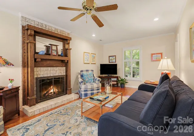 Photo 2 of Single family home for sale at 640 Heather Ln, Charlotte, NC 28209 | MLS# 4435553 | Listing updated on 2026-10-27