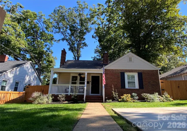 Photo 1 of Single family home for sale at 2906 Rush Ave, Charlotte, NC 28208 | MLS# 4435558 | Listing updated on 2026-10-23