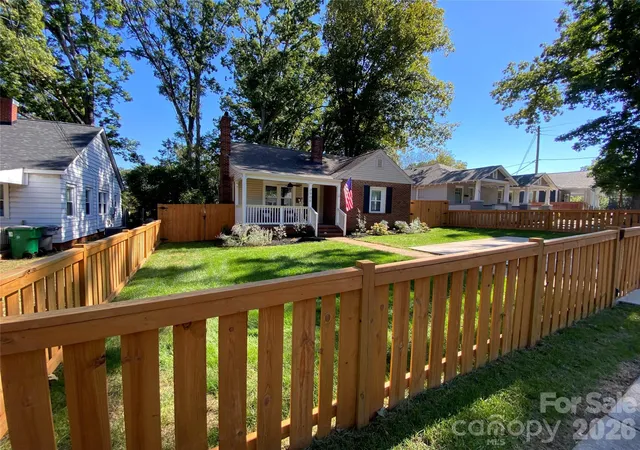 Photo 3 of Single family home for sale at 2906 Rush Ave, Charlotte, NC 28208 | MLS# 4435558 | Listing updated on 2026-10-23