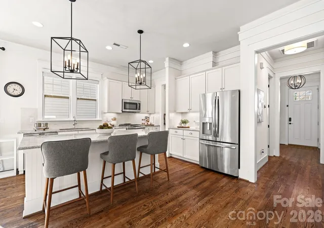 Photo 4 of Single family home for sale at 908 Millbrook Rd, Charlotte, NC 28211 | MLS# 4435564 | Listing updated on 2026-10-23