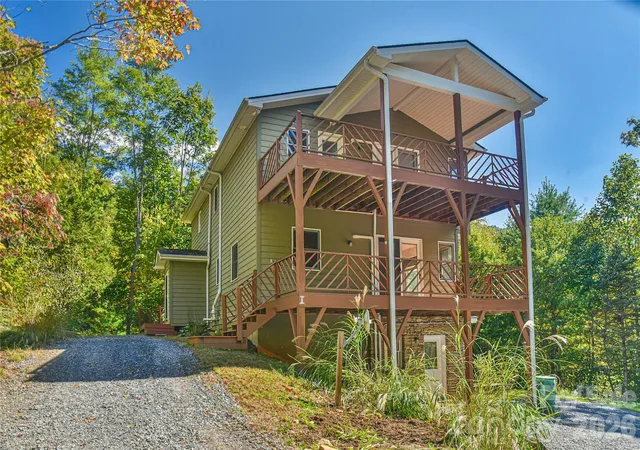 Photo 1 of Single family home for sale at 227 David Ridge Rd, Black Mountain, NC 28711 | MLS# 4435579 | Listing updated on 2026-10-27