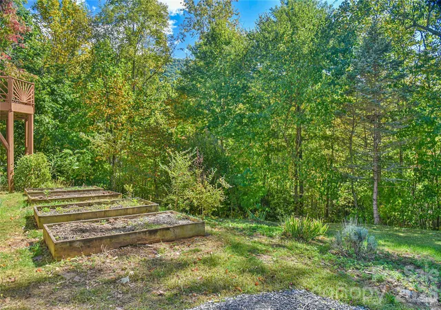 Photo 3 of Single family home for sale at 227 David Ridge Rd, Black Mountain, NC 28711 | MLS# 4435579 | Listing updated on 2026-10-27