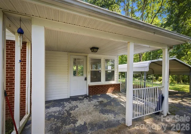 Photo 4 of Single family home for sale at 114 Fairview Rd, Marion, NC 28752 | MLS# 4435580 | Listing updated on 2026-10-22