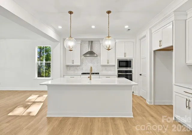 Photo 1 of Single family home for sale at 8768 Sherrills Frd Rd, Sherrills Ford, NC 28673 | MLS# 4435583 | Listing updated on 2026-10-21