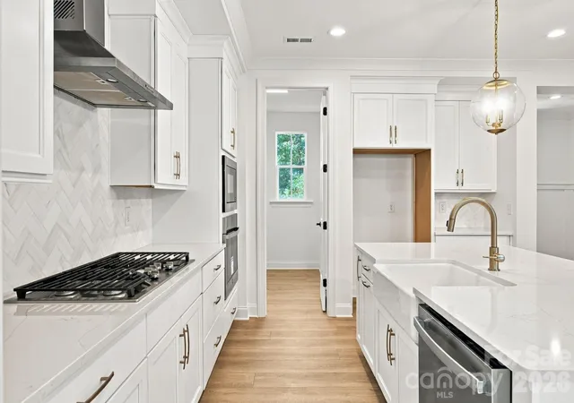 Photo 3 of Single family home for sale at 8768 Sherrills Frd Rd, Sherrills Ford, NC 28673 | MLS# 4435583 | Listing updated on 2026-10-21