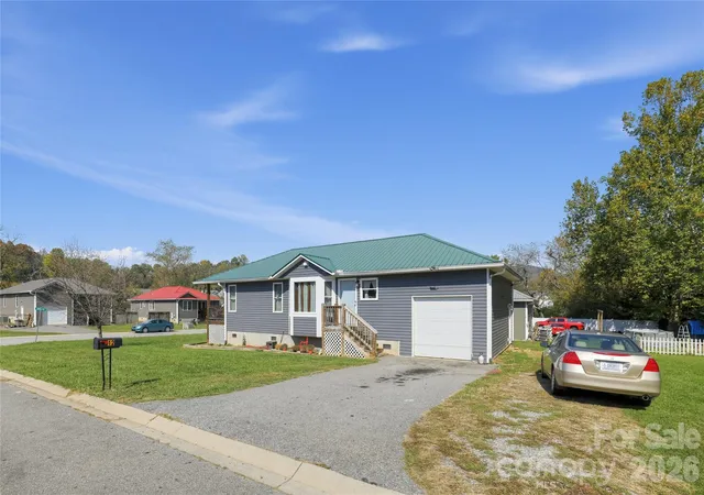Photo 1 of Single family home for sale at 12 Janie Dr, Clyde, NC 28721 | MLS# 4435588 | Listing updated on 2026-10-30