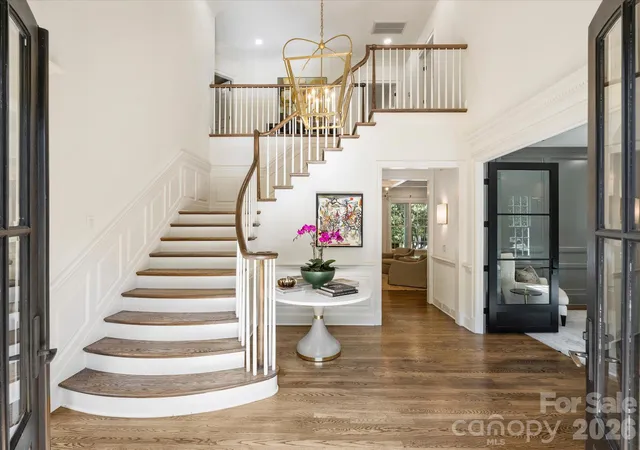 Photo 3 of Single family home for sale at 3601 Hampton Manor Dr, Charlotte, NC 28226 | MLS# 4435602 | Listing updated on 2026-10-22