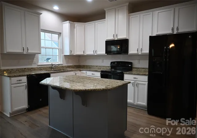 Photo 2 of Single family home for sale at 10924 Tailwater St, Davidson, NC 28036 | MLS# 4435604 | Listing updated on 2026-10-20