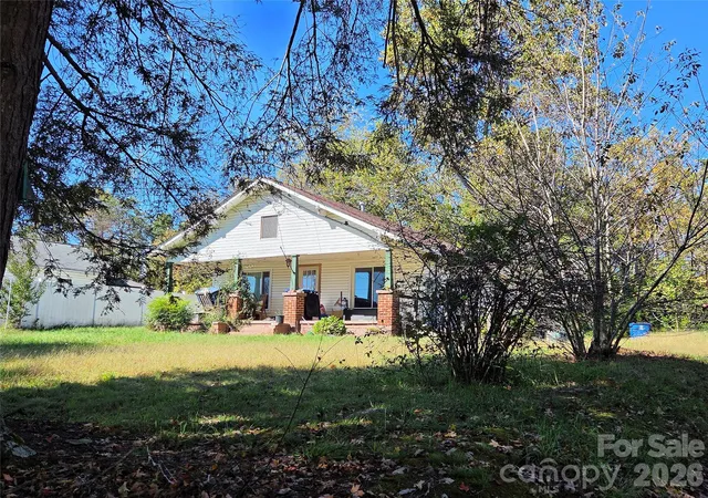 Photo 1 of Single family home for sale at 2220 Enon Rd, Morganton, NC 28655 | MLS# 4435623 | Listing updated on 2026-10-18