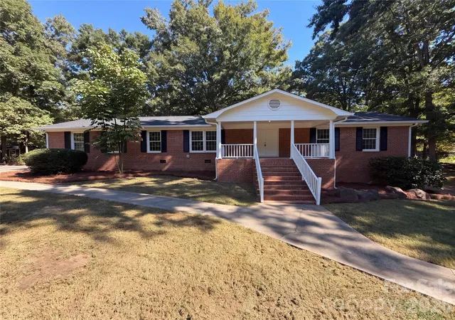 Photo 1 of Single family home for sale at 120 Smith St, Wingate, NC 28174 | MLS# 4435627 | Listing updated on 2026-10-20