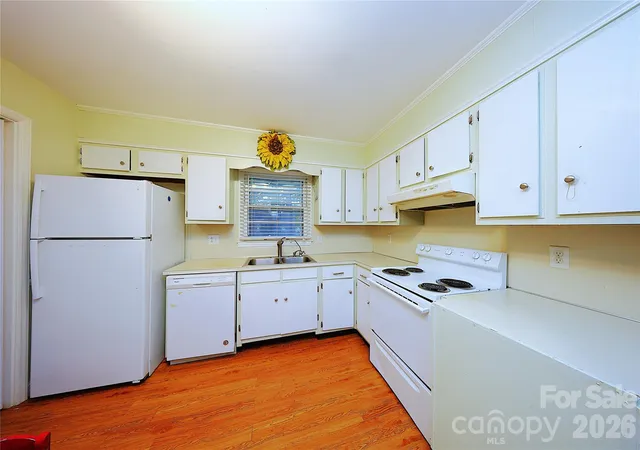 Photo 4 of Single family home for sale at 3016 Boston Ave, Charlotte, NC 28212 | MLS# 4435629 | Listing updated on 2026-10-22