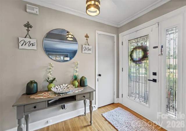 Photo 4 of Single family home for sale at 6101 Rose Valley Dr, Charlotte, NC 28210 | MLS# 4435631 | Listing updated on 2026-10-28