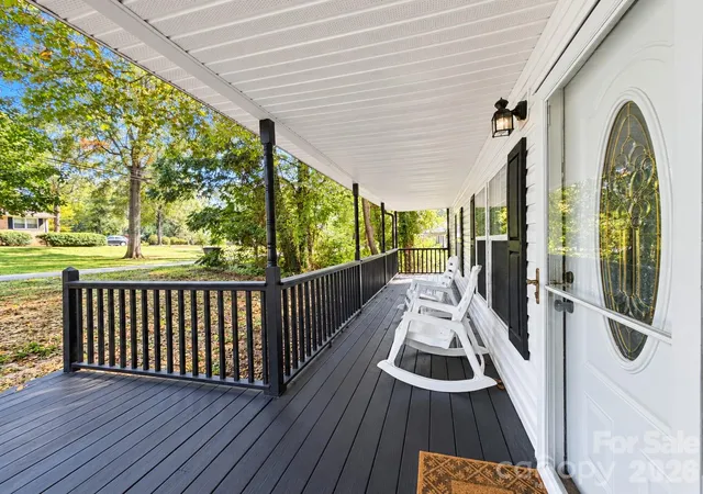 Photo 3 of Single family home for sale at 116 Springdale Dr, York, SC 29745 | MLS# 4435633 | Listing updated on 2026-10-27