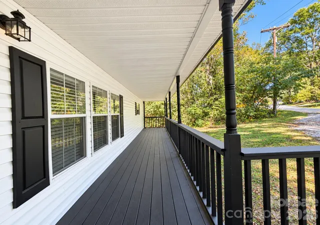 Photo 3 of Single family home for sale at 116 Springdale Dr, York, SC 29745 | MLS# 4435633 | Listing updated on 2026-10-27