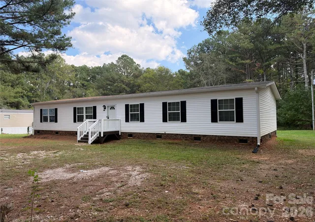 Photo 2 of Single family home for sale at 4808 Mcconnells Hwy, York, SC 29745 | MLS# 4435646 | Listing updated on 2026-10-26