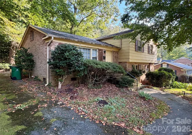Single family home for sale at 6207 Colchester Pl, Charlotte, NC 28210 | MLS# 4435650