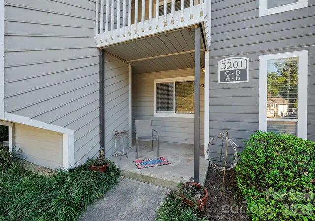 Listing Photo 1 - Condo for sale in building located at 3201 Heathstead Pl, Charlotte, NC 28210