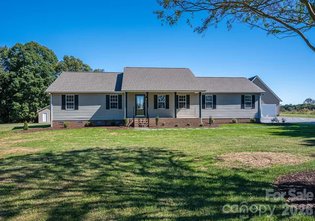 Photo 1 of Single family home for sale at 4510 Western Sky Ct, Lincolnton, NC 28092 | MLS# 4435685 | Listing updated on 2026-10-29