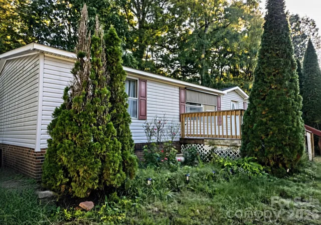 Photo 1 of Single family home for sale at 2524 Cabelos Dr, Lincolnton, NC 28092 | MLS# 4435687 | Listing updated on 2026-10-27