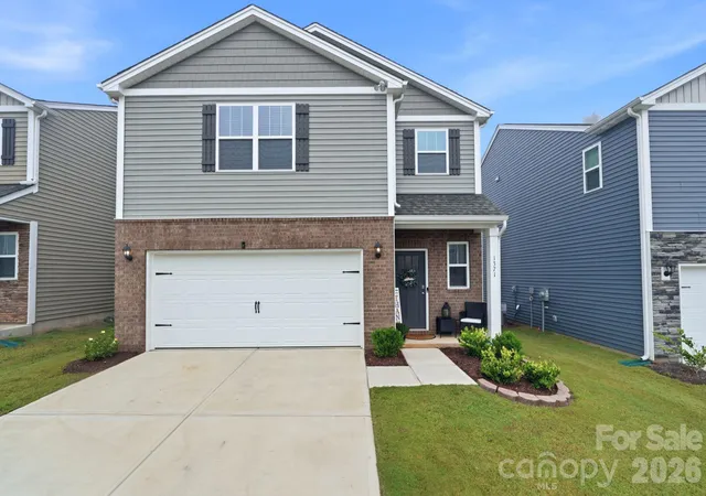 Photo 1 of Single family home for sale at 1371 37th Avenue Ln, Hickory, NC 28601 | MLS# 4435694 | Listing updated on 2026-10-24