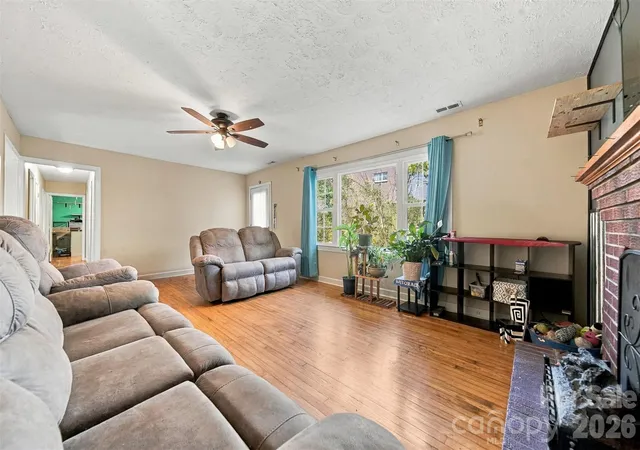 Photo 4 of Single family home for sale at 640 Diamondhead Dr, Lenoir, NC 28645 | MLS# 4435699 | Listing updated on 2026-10-20