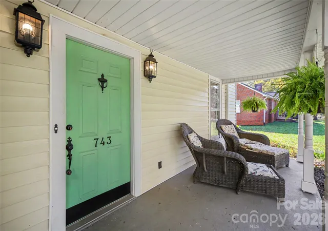Photo 2 of Single family home for sale at 743 S College Ave, Newton, NC 28658 | MLS# 4435716 | Listing updated on 2026-10-23