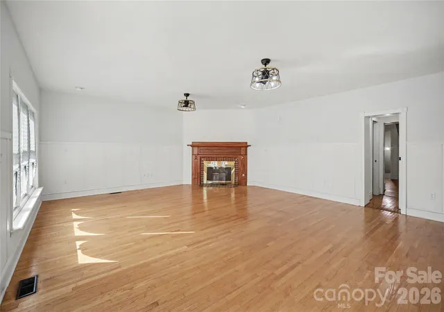 Photo 3 of Single family home for sale at 743 S College Ave, Newton, NC 28658 | MLS# 4435716 | Listing updated on 2026-10-23