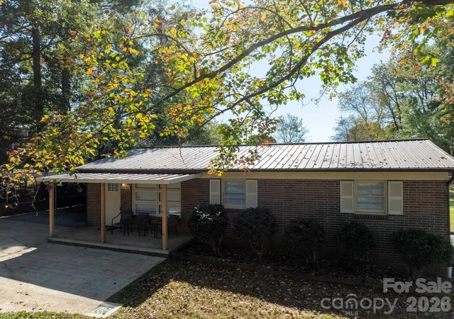 Photo 1 of Single family home for sale at 2359 Allendale Cir, Lenoir, NC 28645 | MLS# 4435724 | Listing updated on 2026-10-18