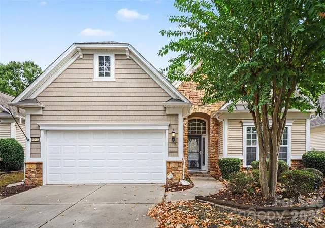 Photo 1 of Single family home for sale at 52422 Winchester St #54, Fort Mill, SC 29707 | MLS# 4435728 | Listing updated on 2026-10-20