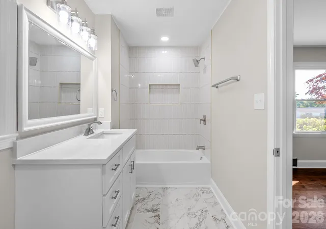 Photo 4 of Single family home for sale at 212 S Sycamore St, Pageland, SC 29728 | MLS# 4435734 | Listing updated on 2026-10-20